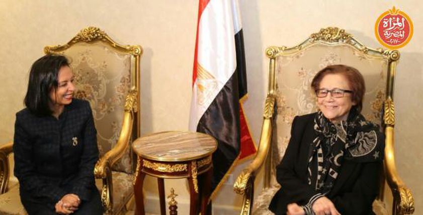 جميلة بوحيرد ومايا مرسي
