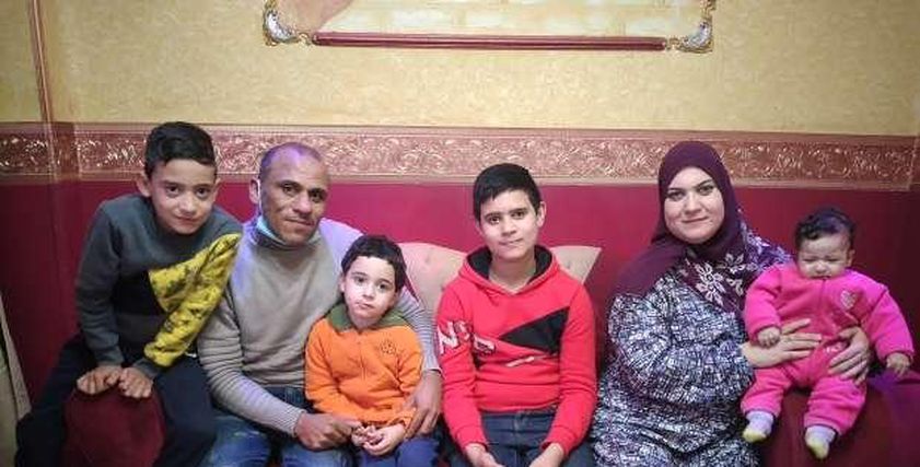 أسرة المصري محمد جمال وزوجته الإيطالية