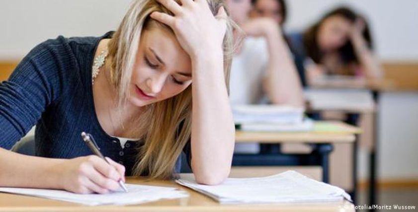 نصائح لأهالي طلاب الثانوية العامة للتعامل مع أبنائهم بعد أداء الامتحان