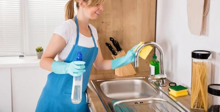 تنظيف المطبخ - تعبيرية