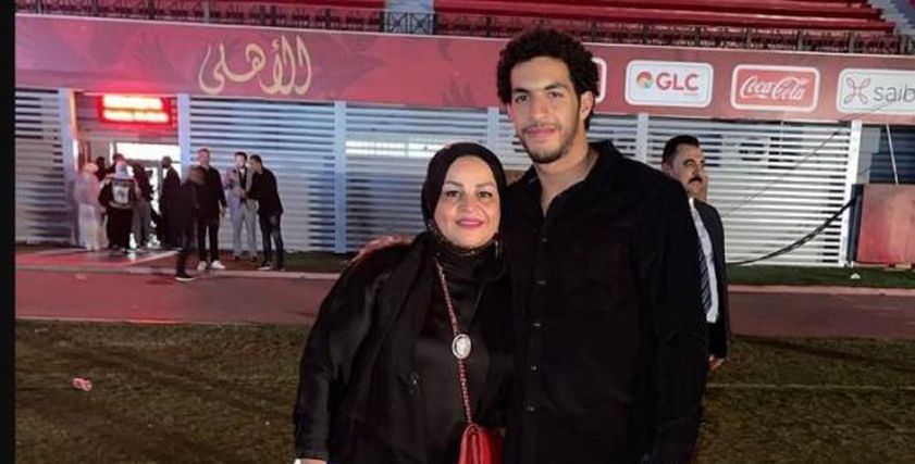 مصطفى شوبير ووالدته