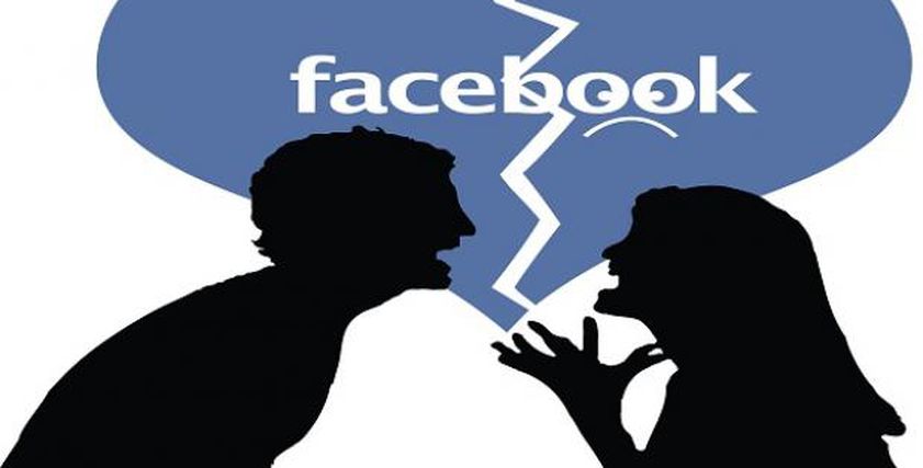 قصص السيدات مع الانفصال بسبب الفيسبوك