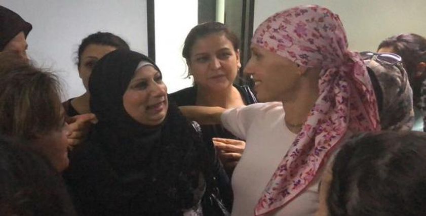 بعد إصابة زوجة الأسد.. السوريات يقبلن على الفحص المبكر