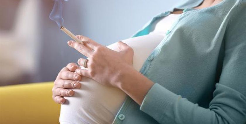 المرأة المدخنة خلال فترة الحمل
