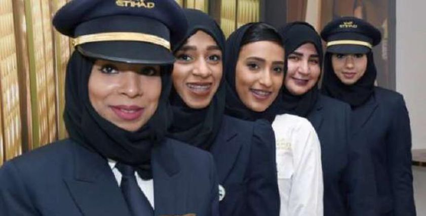 5 سعوديات يحصلن على رخص لقيادة طائرات الركاب