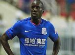 ديمبا با يتهم لاعبا بتوجيه إهانات عنصرية له في الدوري الصيني
