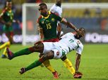 بالصور| باسوجوج يحصل على جائزة أفضل لاعب في مباراة الكاميرون وغينيا بيساو