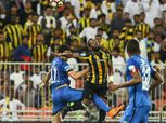 "أكواب" "زجاجات مياة" "شباشب"..جماهير الاتحاد تصب غضبها على لاعبي الهلال