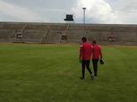 فايلر وإكرامي يعاينان أرضية ملعب مباراة الأهلي وبلاتينيوم
