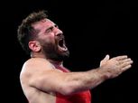 هشام حطب يهنئ كيشو ومتولي بعد التأهل لنصف نهائي المصارعة بالأولمبياد