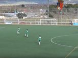 بالفيديو| حارس مرمى يسجل هدفاً من منطقة جزائه في عمر الأربعين