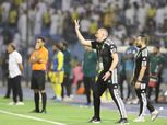 كارتيرون يتشاجر مع حكم مباراة الاتفاق والنصر بعد طرد 3 لاعبين «فيديو»