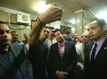 بالصور| أشرف صبحي يودع المشاركين بقطار الشباب للأقصر وأسوان بمحطة مصر