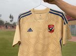 الأهلي يكشف رسميا عن القميص الجديد لفريق الكرة «صور»