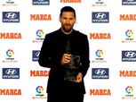 بالصور| «ميسي» يتسلم جائزتي أفضل لاعب والهداف بالدوري الإسباني