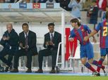 بالصور| "فيفا" يبرز ذكرى ظهور "ميسي" الأول مع برشلونة