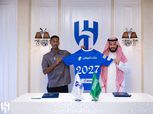 الهلال يجدد تعاقده مع ناصر الدوسري