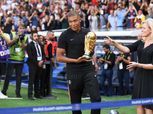 بالصور| «مبابي» ورفاقه يحتفلون بكأس العالم علي ملعب "الأمراء" مع جماهير باريس