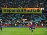 ألقاها الجمهور في الملعب.. "كرات انفصال كتالونيا" تُعطل الكلاسيكو (فيديو)
