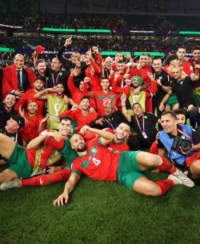 احتفالات تاريخية.. فرحة نجوم منتخب المغرب بعد التأهل لربع نهائي كأس العالم