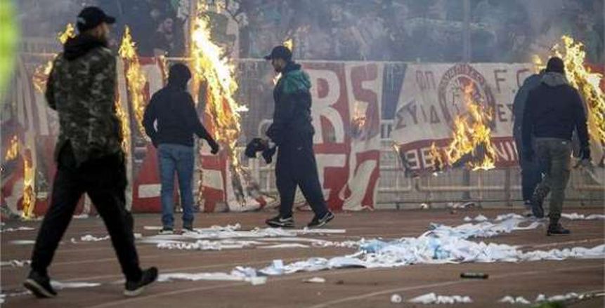 بالفيديو والصور| تحت أنظار كوكا.. إلغاء كلاسيكو اليونان بسبب أعمال الشغب