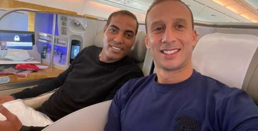 «بيبو وتوفيق» يطيران إلى الإمارات بسبب قميص الأهلي الجديد