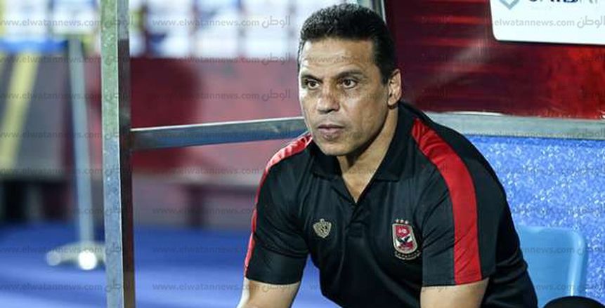حسام البدري ينفعل على حكم مباراة الأهلى والوداد المغربي