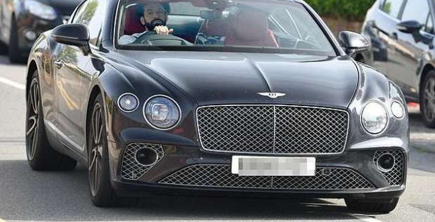 بالصور| محمد صلاح يمتلك سياراتين في إنجلترا.. أرخصهما بـ3.5 مليون جنيه