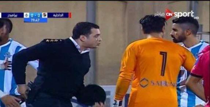 تركي آل الشيخ يعلق على نزول ضابط الشرطة إلى ملعب مباراة بيراميدز والداخلية