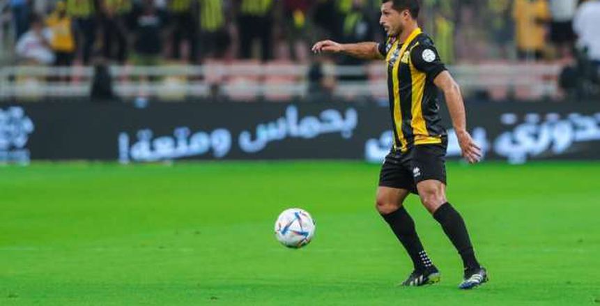 طارق حامد يتسبب في طرد لاعب الفيحاء بنهائي كأس السوبر السعودي «فيديو»