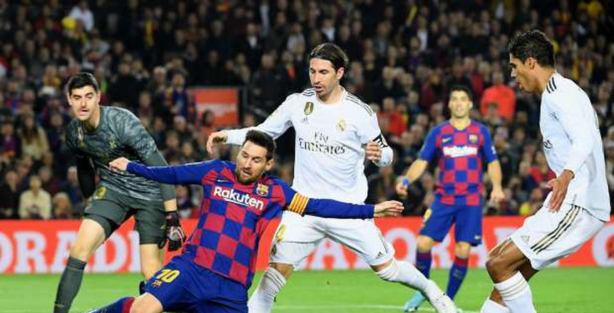 ميسي يقود تشكيل برشلونة ضد ريال مدريد في الكلاسيكو.. وجريزمان بديلا