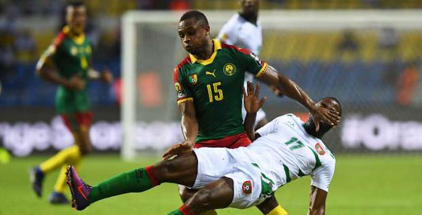 بالصور| باسوجوج يحصل على جائزة أفضل لاعب في مباراة الكاميرون وغينيا بيساو