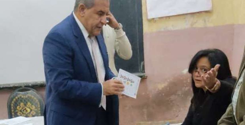طاهر أبو زيد يدلي بصوته في انتخابات الرئاسة 2024 «صور»