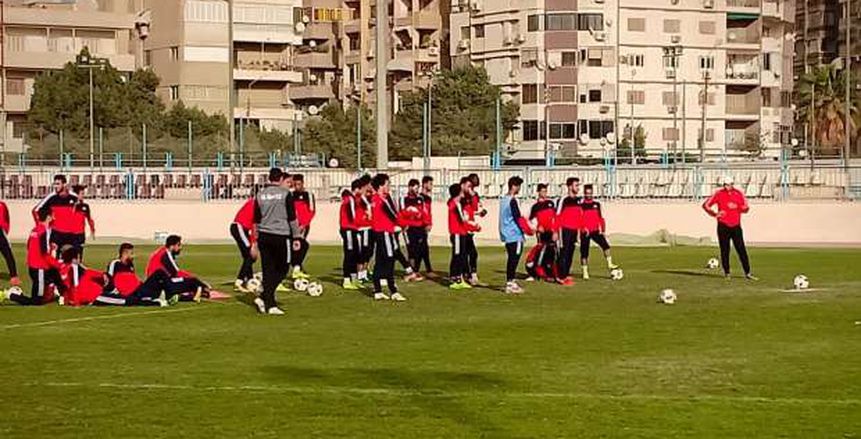 سيد عيد يحفز لاعبي النصر معنويًا قبل مواجهة منتخب السويس