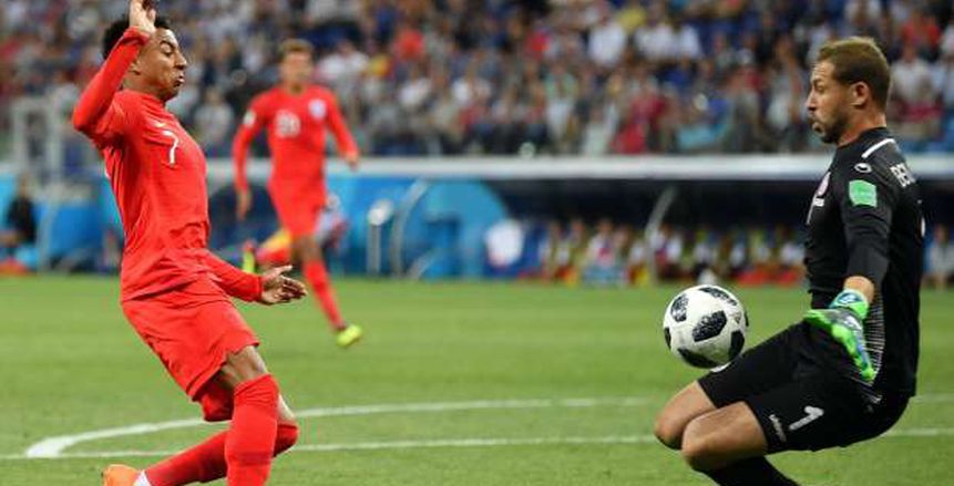 رغم السقوط أمام إنجلترا بالمونديال.. حارس تونس البديل يدخل التاريخ