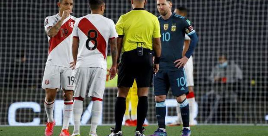 ميسي يهاجم حكم مباراة الأرجنتين وبيرو: يفعل نفس الشئ دائماً عن قصد