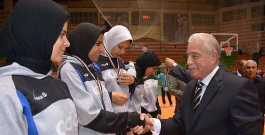محافظ جنوب سيناء يشهد ختام اللقاء الرياضي لأولمبياد الفتاة الجامعية
