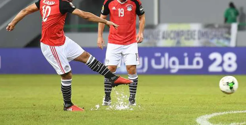 بالفيديو| صلاح يسجل هدفه الثاني في مسيرته من ضربة حرة مباشرة