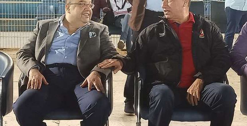 الخطيب والسفير المصري يحضران مران الأهلي قبل لقاء الهلال السوداني