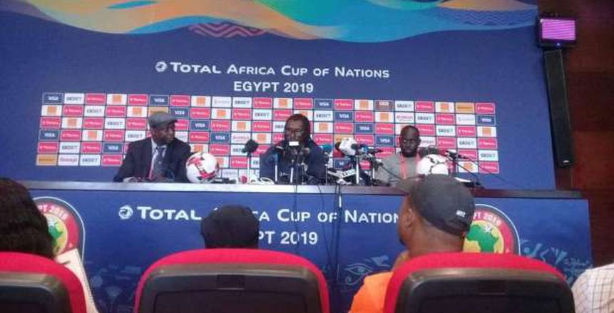 مدرب السنغال: لابديل عن الفوز أمام كينيا.. ومستاء من التحكيم بلقاء الجزائر