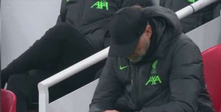 كلوب يبكي قبل انطلاق مباراة ليفربول ونوريتش سيتي.. ننشر التفاصيل