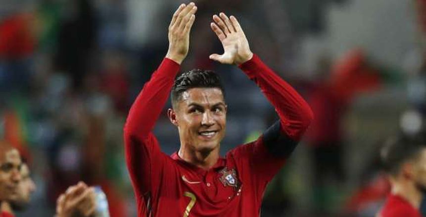 رقم تاريخي يطارد رونالدو مع منتخب البرتغال.. «عميد لاعبي العالم»