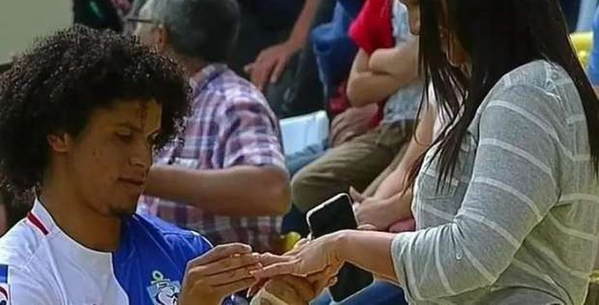 بالفيديو| لاعب يطلب الزواج من صديقته عقب إحرازه هدفًا بـ«الدوري التشيلي»