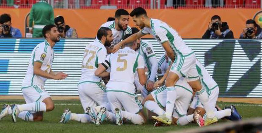 منتخب الجزائر يسحق النيجر ويتأهل لنهائي إفريقيا للمحليين بمشاركة أحمد قندوسي