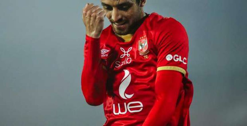 إصابة طاهر محمد طاهر ويغادر مباراة الأهلي ضد سونيديب