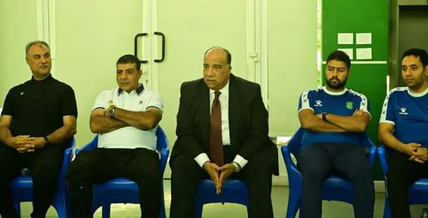 محمد مصيلحي يؤازر لاعبي الاتحاد السكندري قبل مواجهة بلدية المحلة