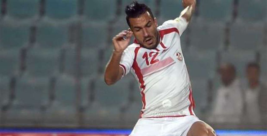 بالصور| لاعب الأهلي يحتفل بفوز تونس على مصر
