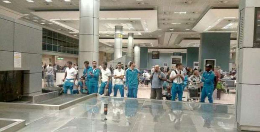 بالصور| بعثة الزمالك تصل مطار القاهرة