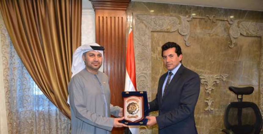 بالصور| وزير الرياضة يلتقي رئيس الاتحاد الإماراتي للرياضة المدرسية