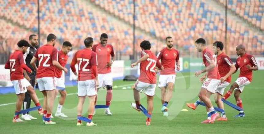 شوبير يكشف عن إصابة مدوية في صفوف الأهلي قبل مواجهة الزمالك